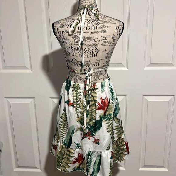 Vacation Dress - Picture 2 of 2